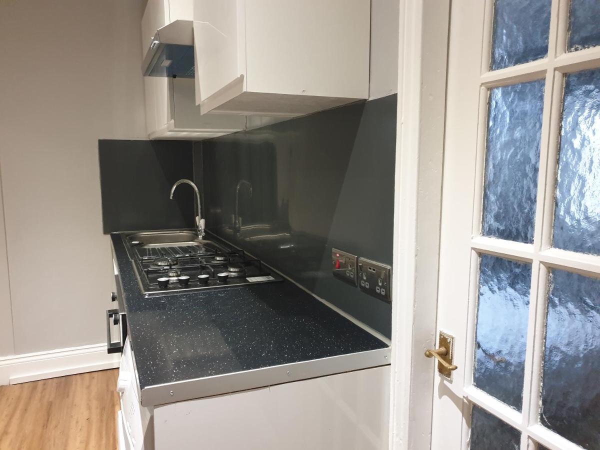 Lovely 1 Bedroom Flat High Barnet 3 Mins Away Exterior photo
